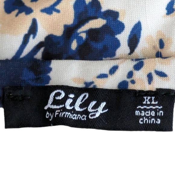 Lily by Firmiana | Blue Floral V-Neck Long Sleeve Tunic - Picture 7 of 9